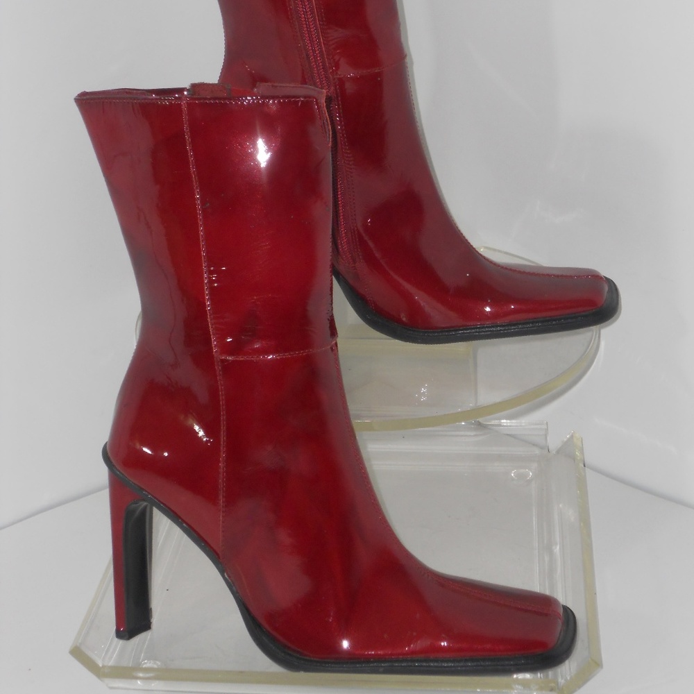 BRONX BURGUNDY PATENT LEATHER ANKLE BOOTS